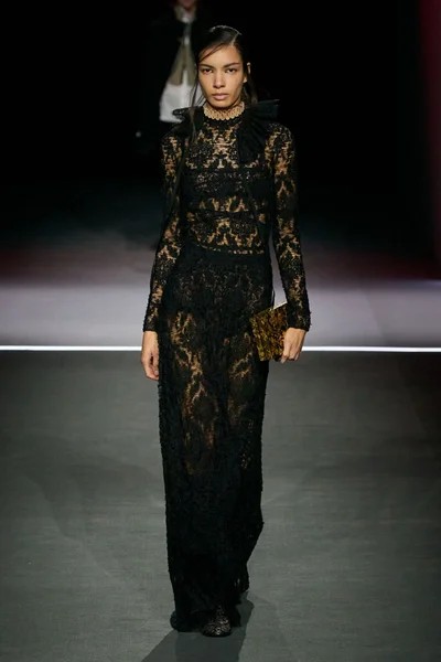 Look 18